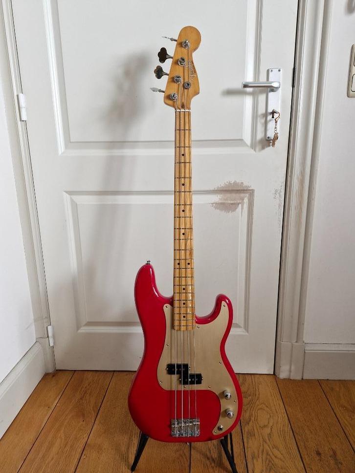 Fender Vintera 50's Precision Dakota Red, Muziek en Instrumenten, Snaarinstrumenten | Gitaren | Bas, Zo goed als nieuw, Elektrisch