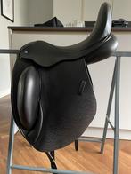 Hagelnieuw KM custom Made zadel, Dieren en Toebehoren, Paarden en Pony's | Zadels, Ophalen of Verzenden, Zo goed als nieuw, Dressuur