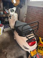 Scooter met nieuwe accu, Fietsen en Brommers, Scooters | Yamaha, Gebruikt, Overige modellen, Ophalen of Verzenden, Benzine