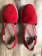 Espadrilles rood suède 38 zeer goede staat, Kleding | Dames, Schoenen, Ophalen of Verzenden, Zo goed als nieuw, Espadrilles of Moccasins