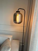Vloerlamp Zwart, Inclusiel Geel Licht Lamp, Huis en Inrichting, Lampen | Vloerlampen, Ophalen, Zo goed als nieuw, 150 tot 200 cm