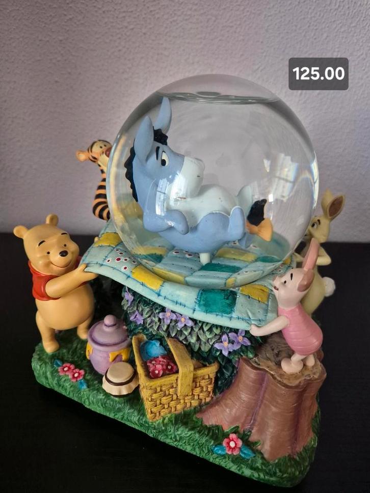 Prachtige grote snowglobe
Met winnie en vrienden, Verzamelen, Disney, Zo goed als nieuw, Beeldje of Figuurtje, Winnie de Poeh of vrienden
