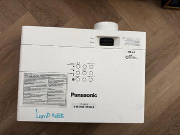 Panasonic PT-VW350U WXGA Projector / beamer beschikbaar voor biedingen