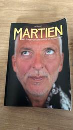 Martien van burgemeesterszoontje tot kasteelheer, Ophalen of Verzenden, Zo goed als nieuw, Sport