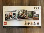 NIEUW: Lego 10291 - Queer Eye – De Fab 5 loft, Ophalen of Verzenden, Nieuw, Complete set, Lego