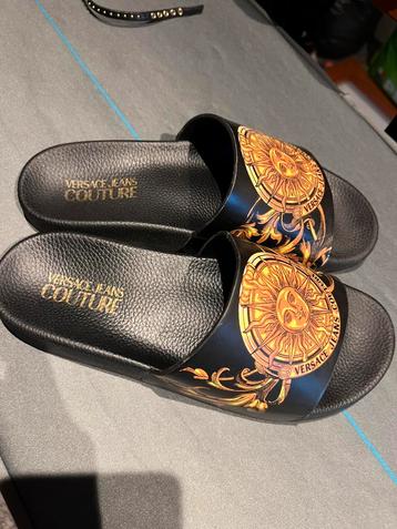 VERSACE slippers maat 39 origineel zgan beschikbaar voor biedingen