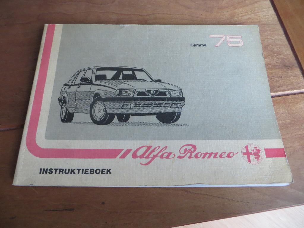 Instructieboek Alfa Romeo 75 incl. 3.0 V6 1990, Auto diversen, Handleidingen en Instructieboekjes, Ophalen of Verzenden