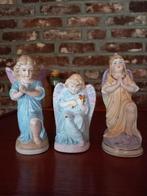 Drie antieke beeldjes Engelen, Ophalen