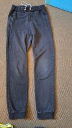 Name it joggingbroek zwart smal vallend, Kinderen en Baby's, Kinderkleding | Maat 134, Broek, Gebruikt, Meisje, Ophalen of Verzenden