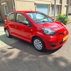 Toyota Aygo 1.0 12V Vvt-i 5DRS 2011 Rood, Voorwielaandrijving, 4 stoelen, 68 pk, Origineel Nederlands