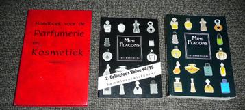 Handboek voor de PARFUMERIE & 2 x Mini Flacons. beschikbaar voor biedingen