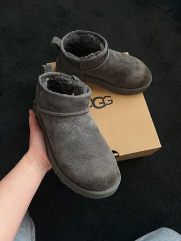 Ugg Classic Ultra Mini - Maat 37 beschikbaar voor biedingen