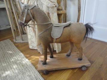 prachtig groot ANTIEK PAARD op PLANK met WIELEN, no. 2 beschikbaar voor biedingen