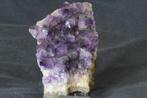 Amethist op matrix, Verzamelen, Mineralen en Fossielen, Ophalen of Verzenden, Mineraal