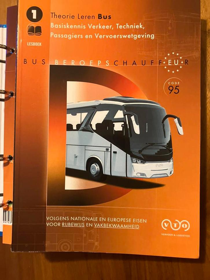 Theorie rijbewijs D incl code95 (3 modules), Boeken, Studieboeken en Cursussen, Zo goed als nieuw, MBO, Ophalen of Verzenden