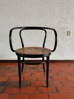 Thonet 209 eetkamerstoel met armleuning, Huis en Inrichting, Stoelen, Ophalen, Riet of Rotan, Twee, Zwart