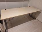 Zeer net professioneel bureau, 2 meter lang, Huis en Inrichting, Bureaus, Ophalen, In hoogte verstelbaar, Zo goed als nieuw, Bureau