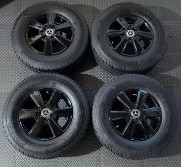 Mercedes Sprinter velgen allweather banden Continental beschikbaar voor biedingen