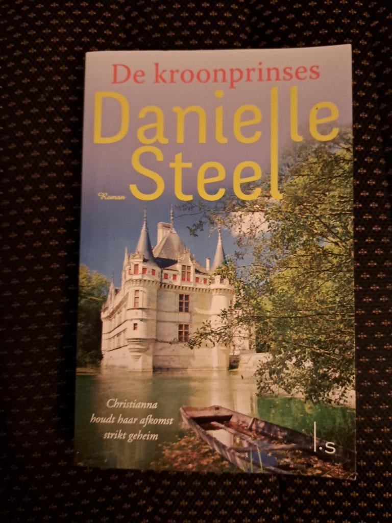 De Kroonprinses - Danielle Steel, Ophalen of Verzenden, Gelezen, Danielle Steel, Nederland