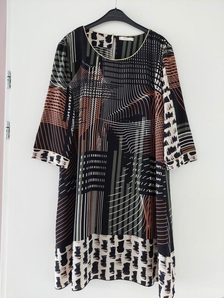 Belloya - jurk - maat 42/44 - XL, Kleding | Dames, Jurken, Zo goed als nieuw, Maat 42/44 (L), Zwart, Boven de knie, Ophalen of Verzenden
