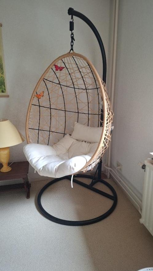 TE KOOP: ei hangstoel (als nieuw), Tuin en Terras, Tuinstoelen, Zo goed als nieuw, Metaal, Ophalen
