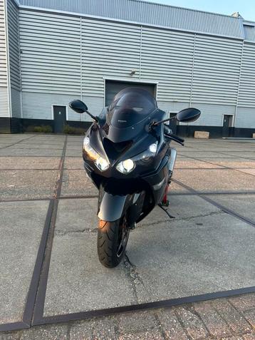Zzr 1400 in nieuwstaat aangeboden beschikbaar voor biedingen