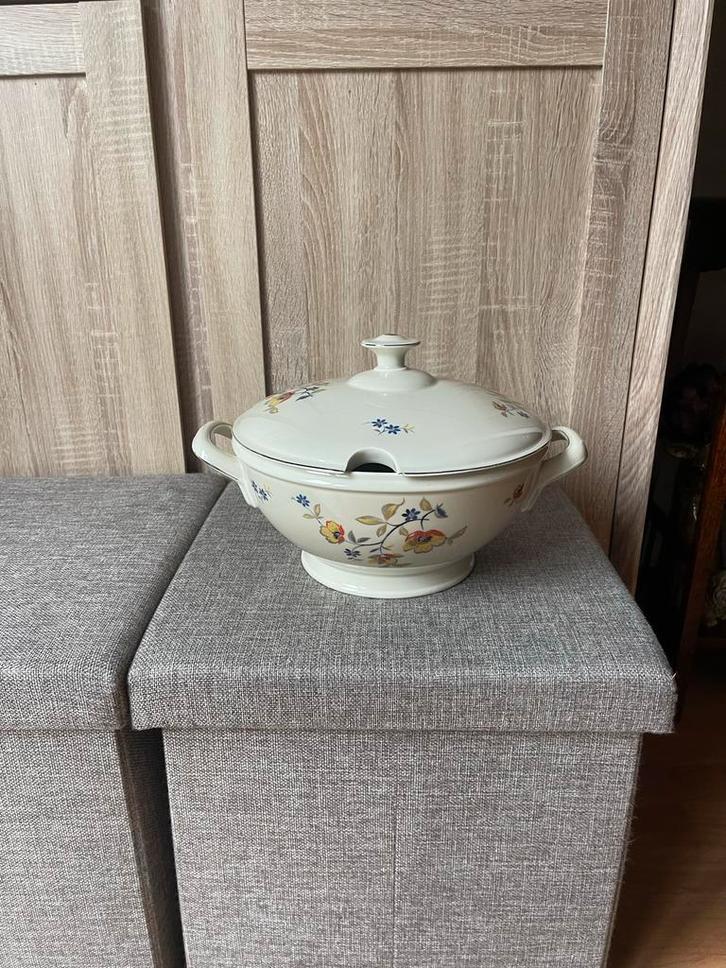 Cambridge Ivory Soepschaal, Huis en Inrichting, Keuken | Servies, Gebruikt, Schaal of Schalen, Overige stijlen, Porselein, Ophalen of Verzenden