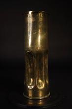 Trench Art vaas ''Ter herrinering verjaardag mama''  - 1942, Ophalen of Verzenden, Koper