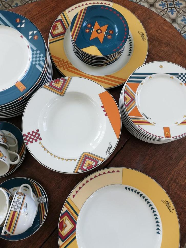 8 pers. Prachtig servies vintage/design Mosa Ninni Ferrucci, Huis en Inrichting, Keuken | Servies, Zo goed als nieuw, Bord(en)