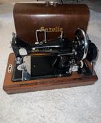 Antieke Gazelle hand Naaimachine/Werkend/Compleet in koffer, Antiek en Kunst, Ophalen