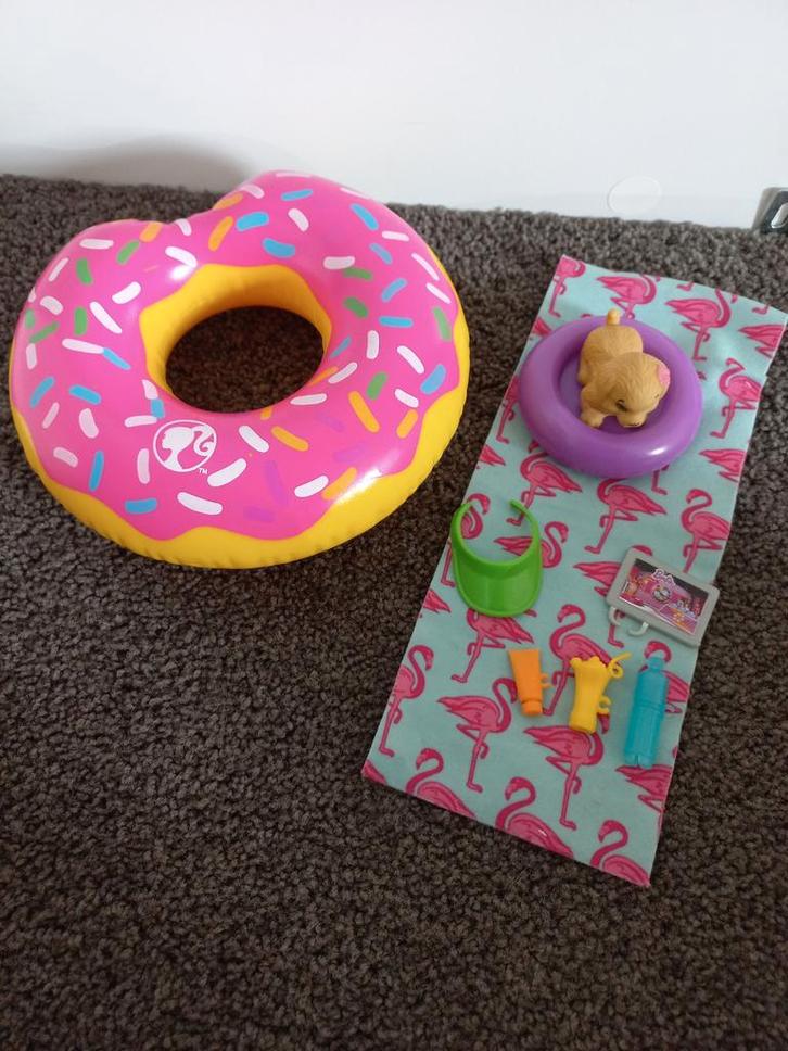 Barbie Accessoires Set - Strand, Kinderen en Baby's, Speelgoed | Poppen, Zo goed als nieuw, Barbie, Ophalen of Verzenden