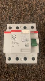 ABB Aardlekschakelaar 3-Fase + Nul (0903-787), Ophalen of Verzenden, Zo goed als nieuw, Schakelaar