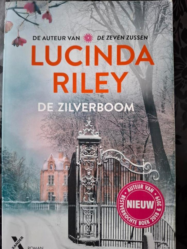 Lucinda Riley - De zilverboom, Boeken, Literatuur, Zo goed als nieuw, Nederland, Ophalen of Verzenden