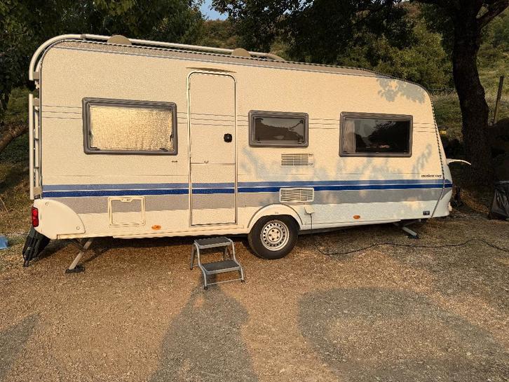 Hobby 495UK 5 slaapplekken, compleet uitgerust & instapklaar, Caravans en Kamperen, Caravans, Particulier, tot en met 5, 1000 - 1250 kg