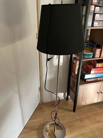 Sta lamp beschikbaar voor biedingen