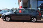 KIA Cee D 1.4 CVVT *X-ecutive* | Trekhaak | Climate Control, Euro 5, Stof, Gebruikt, Zwart