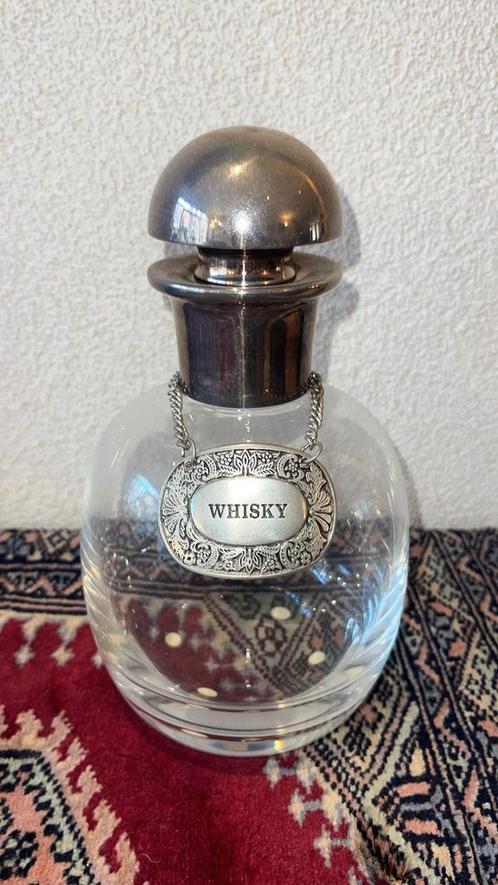 Kristallen whiskykaraf met verzilverde dop en label, Antiek en Kunst, Antiek | Glas en Kristal, Ophalen of Verzenden