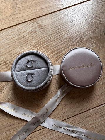 18 karaat witgouden creolen / hoops, binnen diameter 8 mm beschikbaar voor biedingen