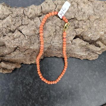 fijn bloedkoraal armbandje beschikbaar voor biedingen