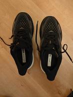 Hoka Clifton 9 - Maat 41 1/3, Sport en Fitness, Loopsport en Atletiek, Overige merken, Gebruikt, Hardloopschoenen, Ophalen of Verzenden