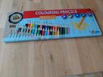50 kleurpotloden, Ophalen of Verzenden, Zo goed als nieuw