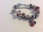 bedel / kralen kinder armband Minnie Mouse. Disney, Ophalen of Verzenden, Gebruikt, Overige kleuren, Met bedels of kralen