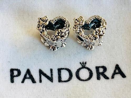Pandora bedel; Zilver; Open Heart and Rose Charm zgan, Sieraden, Tassen en Uiterlijk, Bedels, Zo goed als nieuw, Pandora, Zilver