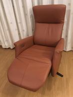 elektrische sta op stoel cognac leer van Prominent, Huis en Inrichting, Fauteuils, Ophalen, Zo goed als nieuw, 50 tot 75 cm, Leer