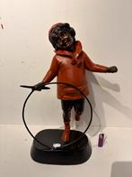 Bronzen beeld van kind met hoepel gesigneerd Pieault