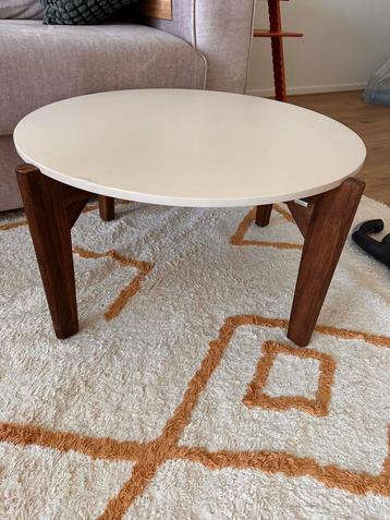 Sklum Xajul Ronde salontafel in cement en acaciahout 65 cm beschikbaar voor biedingen