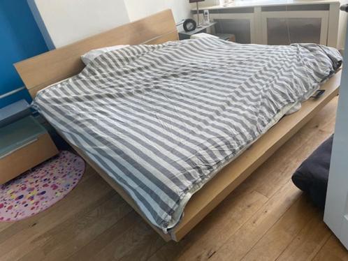 Groot bed met nachtkastjes en omranding, Huis en Inrichting, Slaapkamer | Bedden, Gebruikt, Tweepersoons, Overige maten, 220 cm