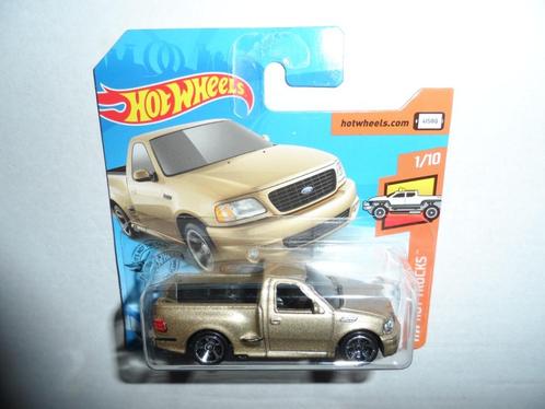 Hot Wheels - '99 Ford F-150 SVT Lightning (goud) 1:64, Hobby en Vrije tijd, Modelauto's | Overige schalen, Nieuw, Auto, Ophalen of Verzenden