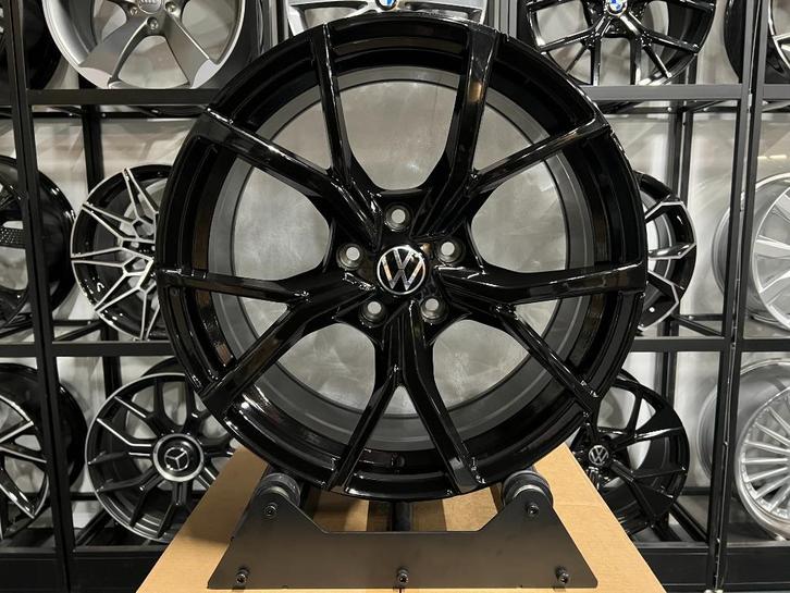 18'' Volkswagen ESTORIL Look Velgen Golf 7 8 Audi A3 T-ROC, Auto-onderdelen, Banden en Velgen, Velg(en), Zomerbanden, 18 inch