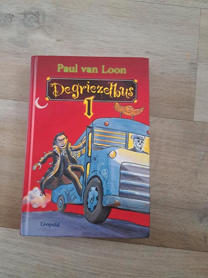 De Griezelbus 1 - Paul van Loon nog nieuw, Boeken, Kinderboeken | Jeugd | onder 10 jaar, Nieuw, Sprookjes, Ophalen of Verzenden